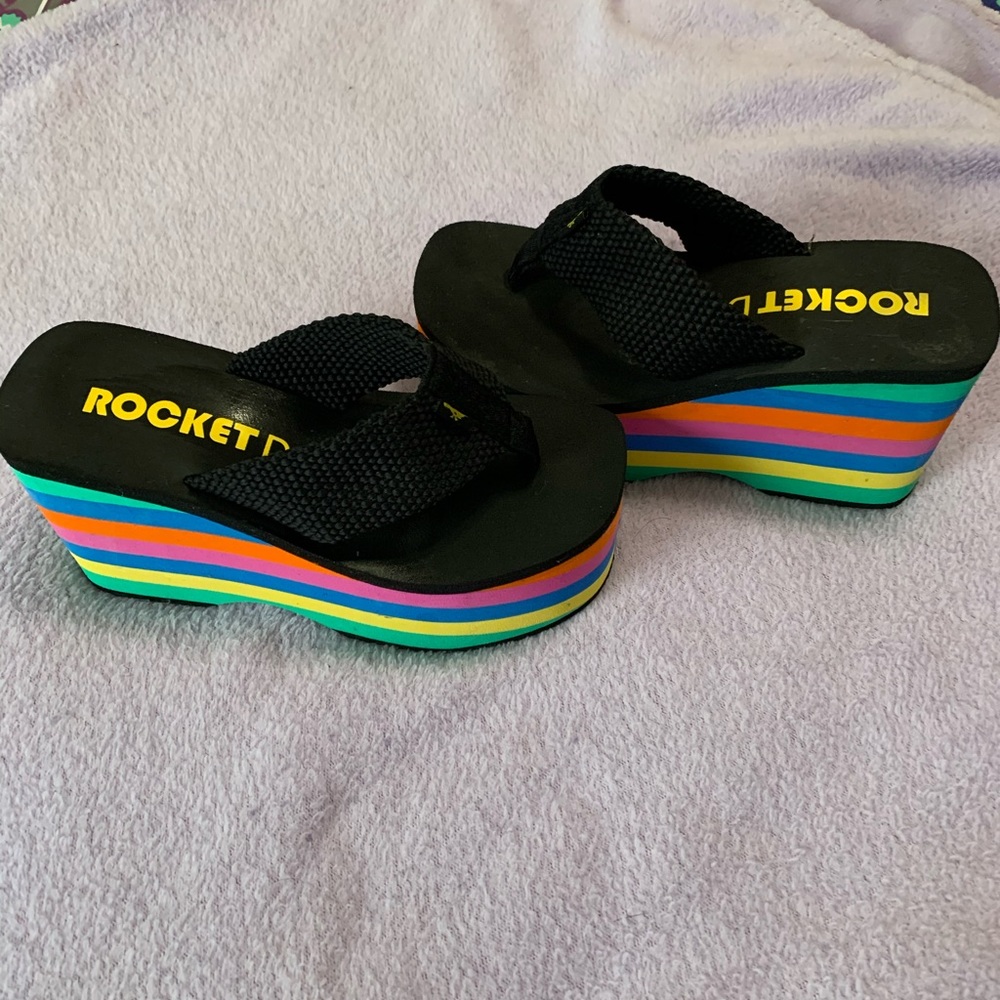 so cute rocket dog wedge flip flops